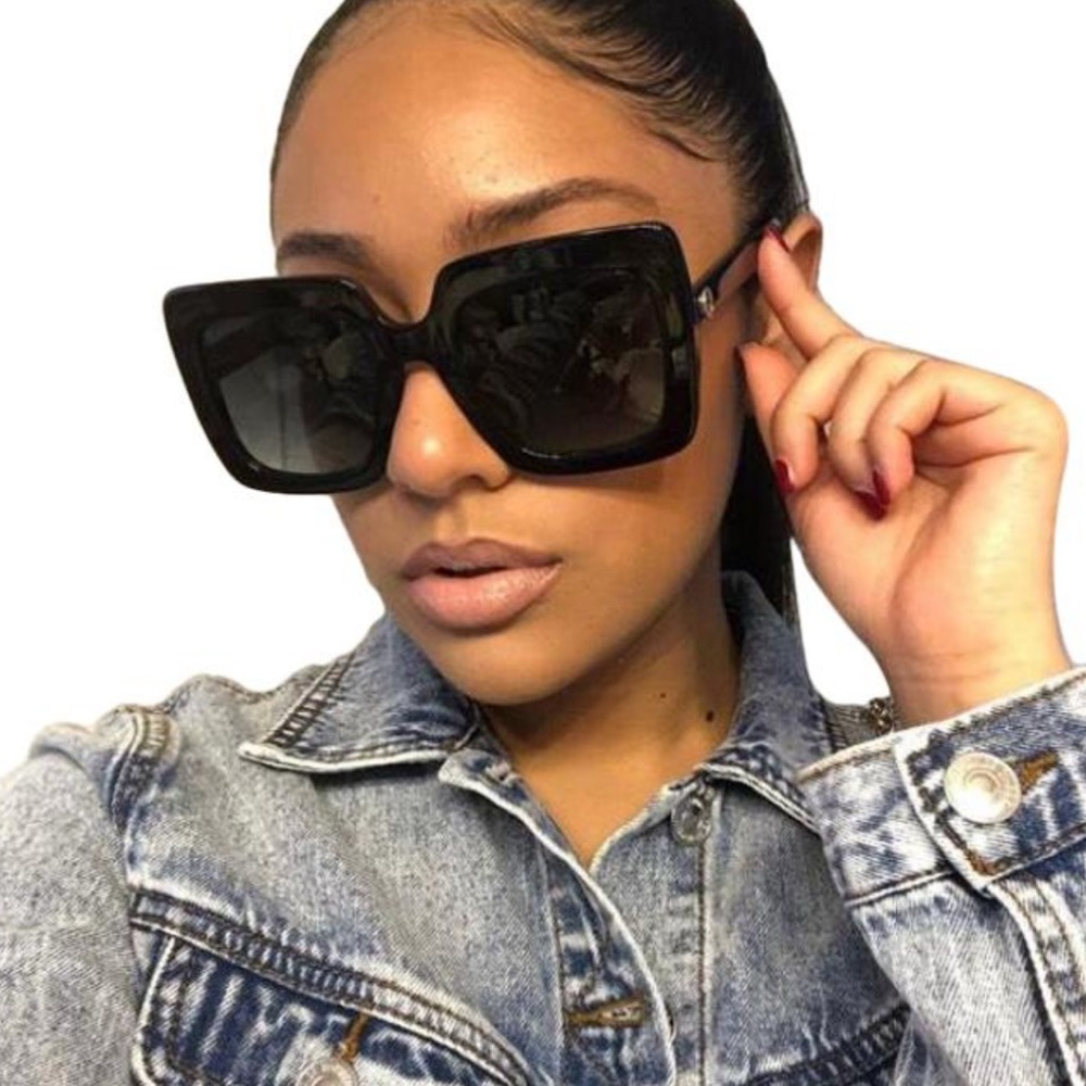 Gucci Black GG0328S-001-53 Sunglasses Women’s  with Protective Case